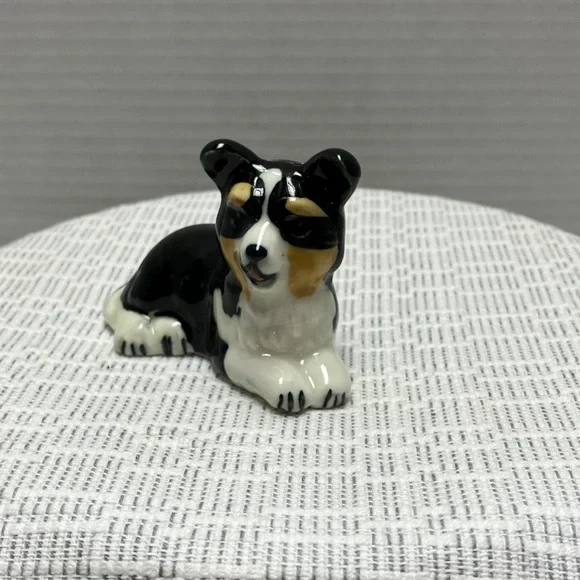 Ceramic Dog Salt and Pepper Shakers - Picture 4 of 7